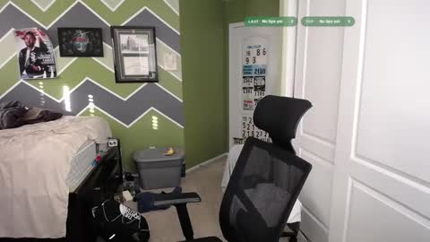 Snapshot of randomink3 chatting on January 18, 2026, 4:44 pm randomink3 online show from January 18, 2026, 4:44 pm