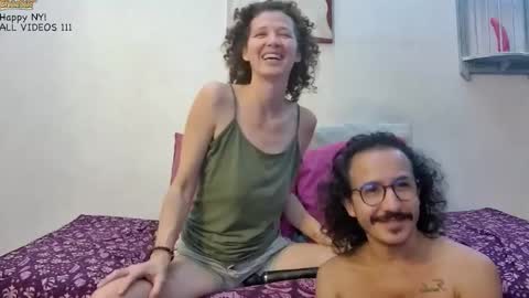 Snapshot of randomshuffle chatting on December 31, 2024, 10:56 pm MR DJ Randomshuffle friends playing with sexual energy live - OMG we are back online show from December 31, 2024, 10:56 pm