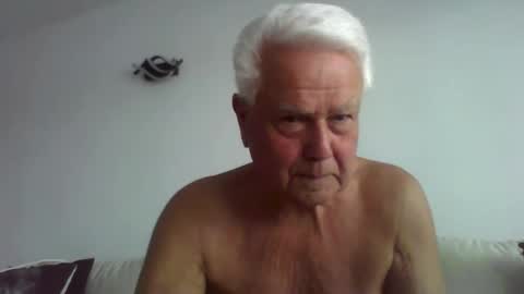 Silver Stallion TwitterRandyth53496071  and  ladyenglishxxx online show from February 4, 2026, 2:34 pm