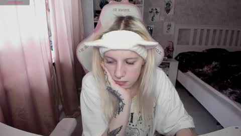 Snapshot of rapunzel_cute chatting on February 10, 2026, 1:26 pm Rapunzel online show from February 10, 2026, 1:26 pm