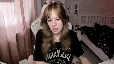 Snapshot of rapunzel_cute chatting on February 28, 2026, 1:23 pm Rapunzel online show from February 28, 2026, 1:23 pm