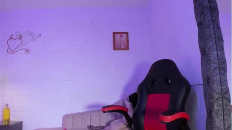 Raquel online show from January 7, 2026, 9:28 pm