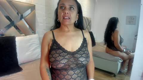Snapshot of raquel_moore chatting on February 6, 2025, 10:10 pm Raquel Moore online show from February 6, 2025, 10:10 pm
