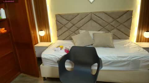 Raquel online show from February 6, 2026, 12:08 pm