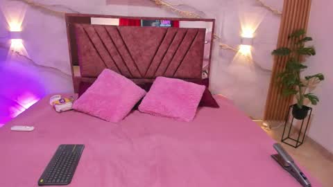 Snapshot of raquella_ chatting on March 13, 2026, 3:46 am raquella_ online show from March 13, 2026, 3:46 am