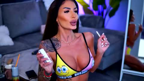 Snapshot of raquellevon chatting on October 30, 2025, 9:55 am Raquelle online show from October 30, 2025, 9:55 am