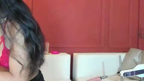 RashelDerosa online show from March 23, 2026, 12:31 pm