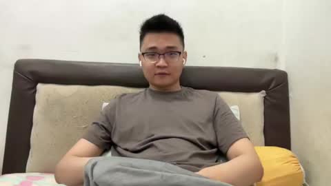 Snapshot of ratedepic17 chatting on December 4, 2024, 2:15 pm randomnaut online show from December 4, 2024, 2:15 pm