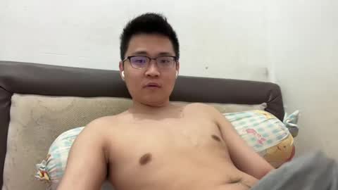 Snapshot of ratedepic17 chatting on December 27, 2024, 6:31 pm randomnaut online show from December 27, 2024, 6:31 pm