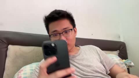 Snapshot of ratedepic17 chatting on January 7, 2025, 3:03 am randomnaut online show from January 7, 2025, 3:03 am