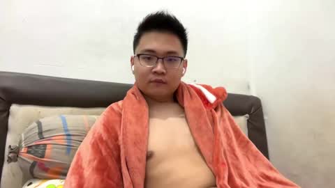 Snapshot of ratedepic17 chatting on March 6, 2025, 8:16 pm randomnaut online show from March 6, 2025, 8:16 pm