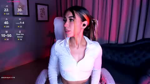 Snapshot of raven_dooll chatting on July 12, 2026, 1:35 pm Raven online show from July 12, 2026, 1:35 pm
