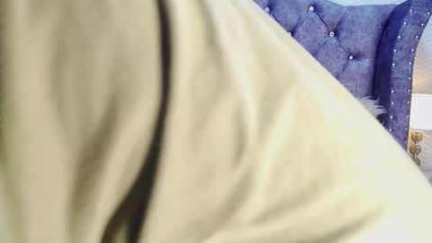 Snapshot of raven_love_ chatting on October 25, 2025, 9:20 pm raven_love_ online show from October 25, 2025, 9:20 pm