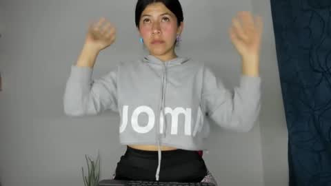 Snapshot of raven_rouge chatting on December 5, 2024, 5:48 am gata online show from December 5, 2024, 5:48 am