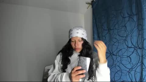 Snapshot of raven_rouge chatting on February 25, 2025, 4:03 am gata online show from February 25, 2025, 4:03 am