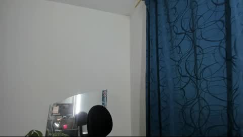 Snapshot of raven_rouge chatting on March 6, 2025, 5:46 am gata online show from March 6, 2025, 5:46 am