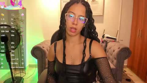 Snapshot of raven_stonee chatting on November 1, 2025, 3:30 am Raven online show from November 1, 2025, 3:30 am
