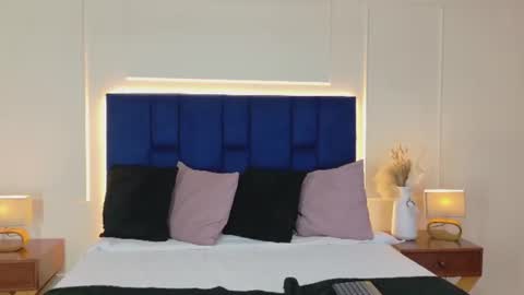 ravena_queen online show from June 28, 2026, 6:25 pm