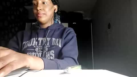 ravenbby online show from March 18, 2026, 3:26 pm