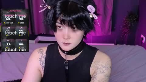 Snapshot of ravens_nest_ chatting on October 22, 2025, 4:07 pm Raven online show from October 22, 2025, 4:07 pm