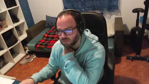 ravingr3d3 online show from February 10, 2025, 12:30 am