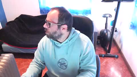 ravingr3d3 online show from February 12, 2025, 9:10 am