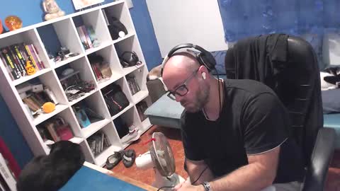 ravingr3d3 online show from October 20, 2025, 9:37 pm