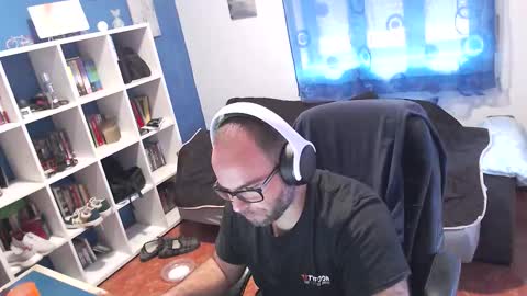 ravingr3d3 online show from November 13, 2025, 11:31 am