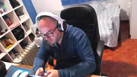 ravingr3d3 online show from February 1, 2026, 9:46 pm