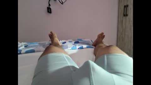 ray_rey1210 online show from March 3, 2026, 12:17 am