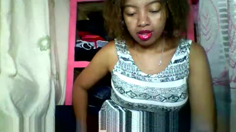 rayana_69 online show from May 12, 2026, 7:16 am