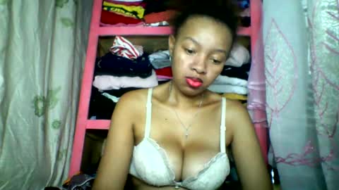 rayana_69 online show from June 15, 2026, 8:49 am