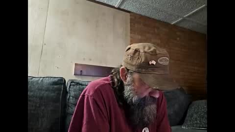 Snapshot of raybob252000 chatting on October 16, 2025, 7:53 am raybob252000 online show from October 16, 2025, 7:53 am