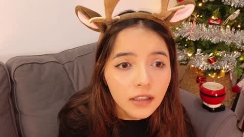 Snapshot of raychell_black chatting on December 22, 2024, 6:37 pm Raychell Black online show from December 22, 2024, 6:37 pm