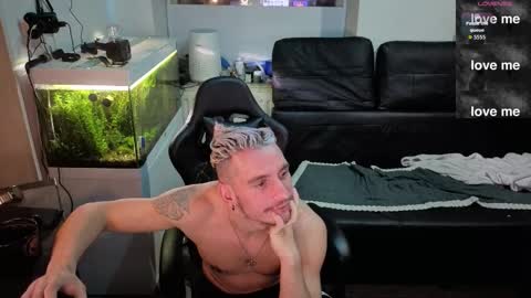 Rayzel online show from February 5, 2026, 12:48 am