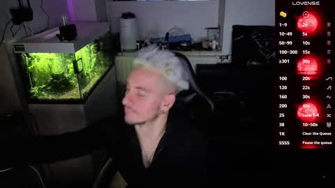 Rayzel online show from March 23, 2026, 8:57 pm