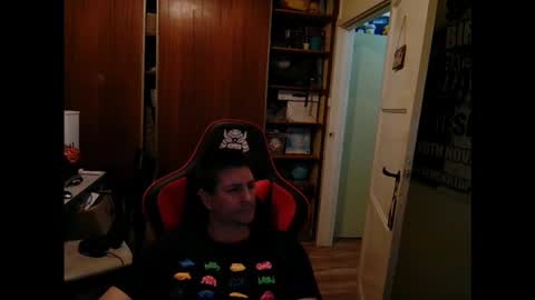 razoricau online show from September 10, 2025, 4:51 pm