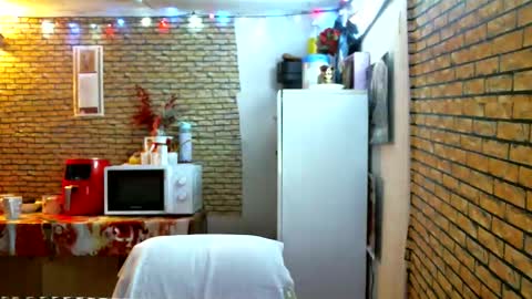 real_coupl3 online show from January 31, 2026, 7:45 pm