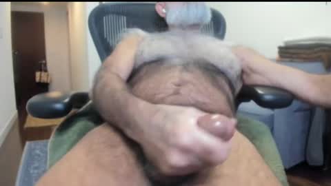 Snapshot of realhairynyc chatting on January 20, 2025, 9:01 pm RealHairy in NYC online show from January 20, 2025, 9:01 pm