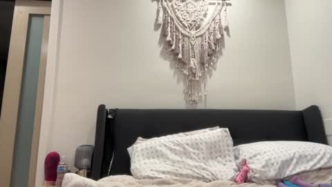 Snapshot of realjadebri chatting on January 19, 2025, 2:25 am Jade online show from January 19, 2025, 2:25 am