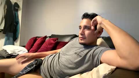 realmxyz online show from February 18, 2026, 11:44 pm