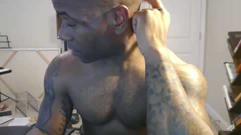 Snapshot of realreyblack chatting on October 8, 2025, 8:50 pm Rey online show from October 8, 2025, 8:50 pm