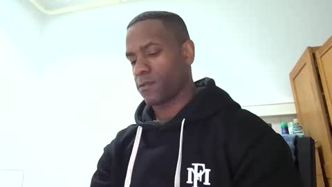 Snapshot of realreyblack chatting on March 30, 2026, 11:22 am Rey online show from March 30, 2026, 11:22 am