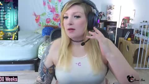 Snapshot of realsamisins chatting on December 2, 2025, 6:14 pm Snap - RealSamiSins online show from December 2, 2025, 6:14 pm