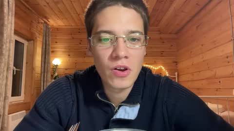 Snapshot of realsupermichael chatting on September 22, 2025, 4:53 pm AliceEve online show from September 22, 2025, 4:53 pm