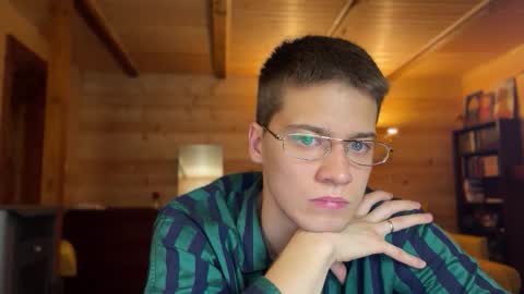 Snapshot of realsupermichael chatting on October 23, 2025, 6:39 pm AliceEve online show from October 23, 2025, 6:39 pm