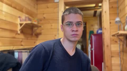 Snapshot of realsupermichael chatting on December 1, 2025, 10:09 am AliceEve online show from December 1, 2025, 10:09 am