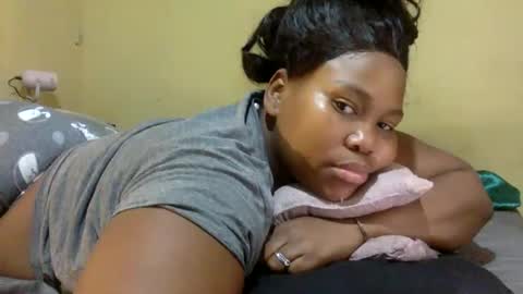 Snapshot of realsweetheart chatting on December 25, 2024, 5:05 am REAL1SWEETHEART online show from December 25, 2024, 5:05 am