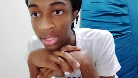 Tu mami Rebecca online show from May 9, 2026, 3:56 am