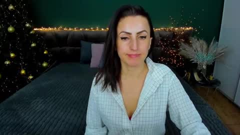 rebecca_diamonds online show from January 8, 2025, 9:00 am